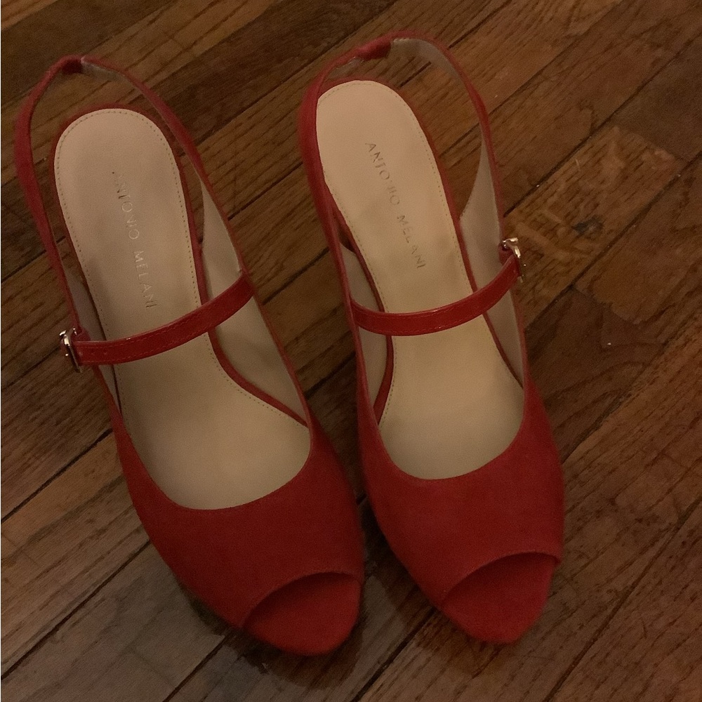 New Women’s Antonio Melani Red Heels size 8.5